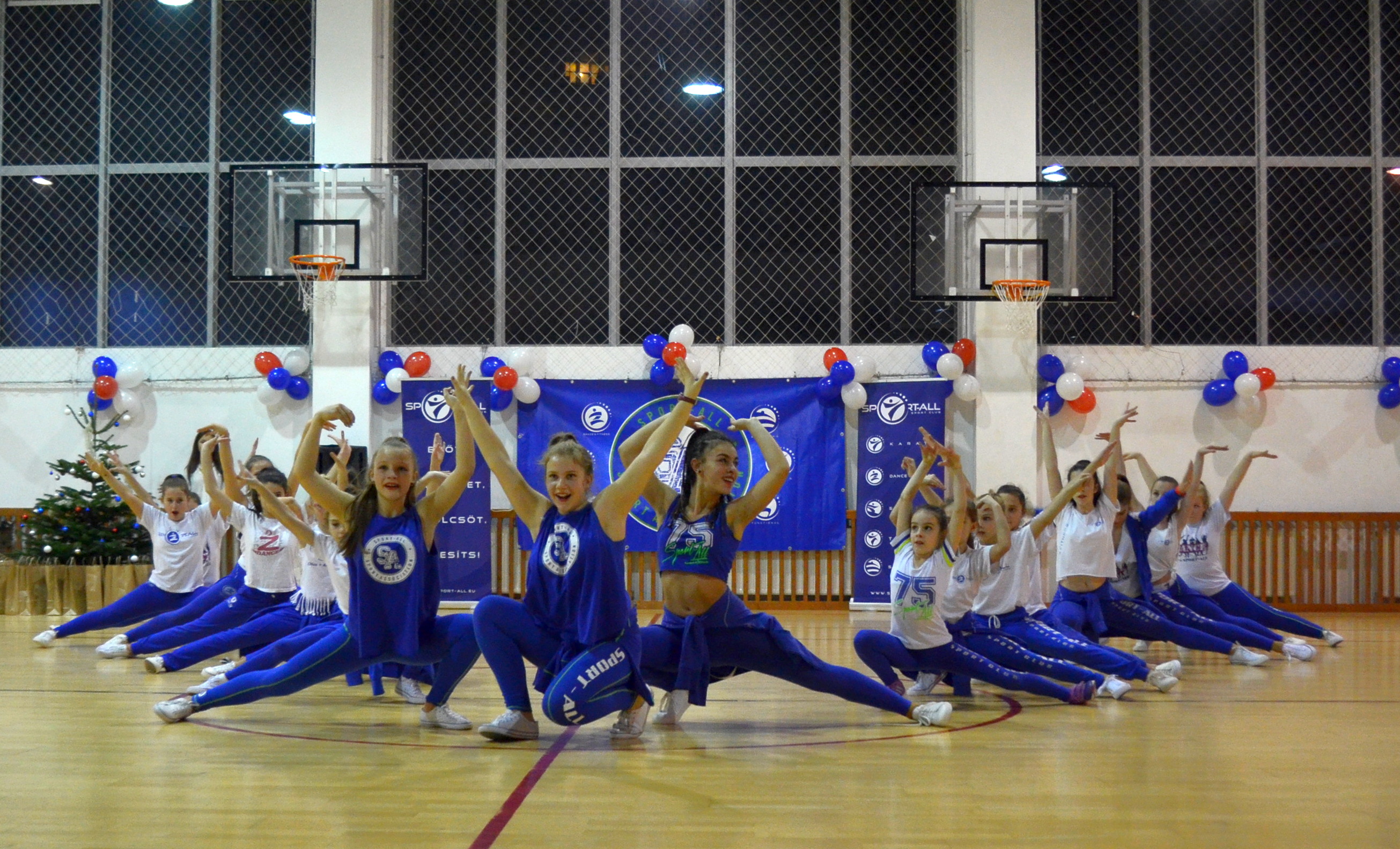 HAPPY HAPPENING évzáró gála és éves kiértékelő