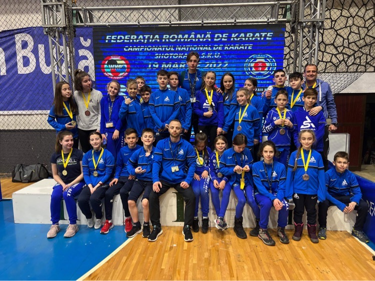 12 Országos Bajnoki cím